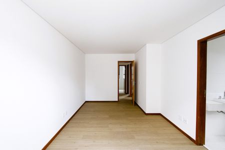 Apartamento à venda com 135m², 4 quartos e 3 vagasQuarto 1 - Suíte