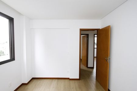 Apartamento à venda com 135m², 4 quartos e 3 vagasQuarto 4