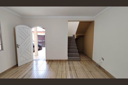 Sala de estar de casa para alugar com 4 quartos, 209m² em Vila Romanopolis, Ferraz de Vasconcelos