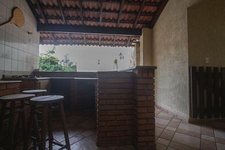 Casa para alugar com 532m², 4 quartos e 5 vagas