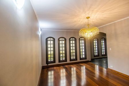 Casa para alugar com 532m², 4 quartos e 5 vagas