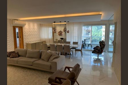 Apartamento para alugar com 168m², 3 quartos e 3 vagas