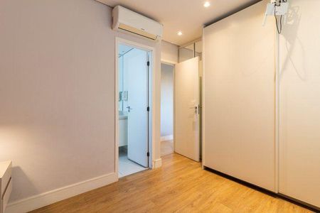 Apartamento para alugar com 2 quartos, 90m² em Alphaville Empresarial, Barueri