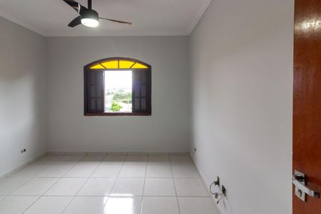 Casa para alugar com 90m², 3 quartos e 2 vagasQuarto 1