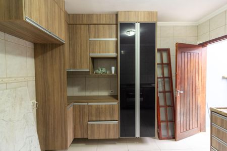 Casa para alugar com 90m², 3 quartos e 2 vagasCozinha