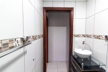 Casa para alugar com 90m², 3 quartos e 2 vagasBanheiro Social