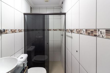 Casa para alugar com 90m², 3 quartos e 2 vagasBanheiro Social