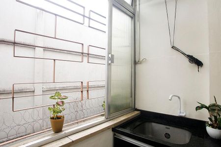 Apartamento à venda com 74m², 2 quartos e 1 vagaCozinha + Área de Serviço