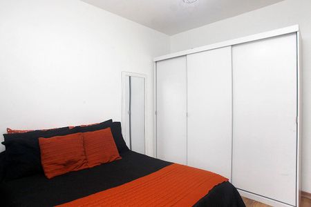 Apartamento à venda com 74m², 2 quartos e 1 vagaQuarto 2