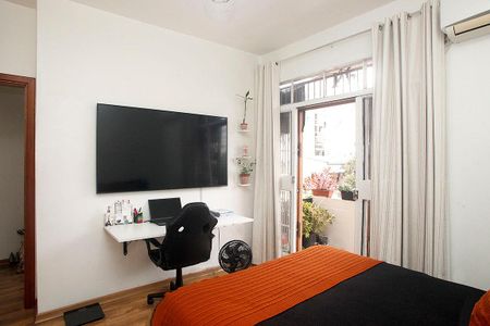 Apartamento à venda com 74m², 2 quartos e 1 vagaQuarto 2