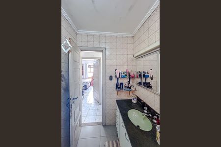 Casa à venda com 170m², 3 quartos e 2 vagasBanheiro