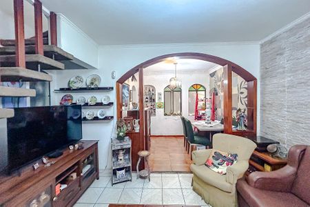 Casa à venda com 170m², 3 quartos e 2 vagasSala