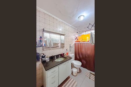 Casa à venda com 170m², 3 quartos e 2 vagasBanheiro