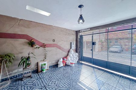 Casa à venda com 170m², 3 quartos e 2 vagasGaragem