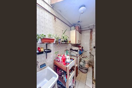 Casa à venda com 170m², 3 quartos e 2 vagasÁrea de Serviço