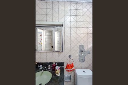 Casa à venda com 170m², 3 quartos e 2 vagasBanheiro