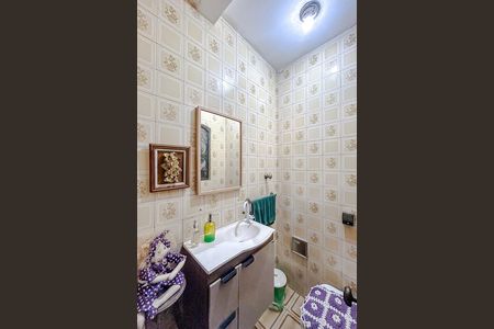 Casa à venda com 170m², 3 quartos e 2 vagasLavabo