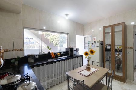 Casa para alugar com 171m², 2 quartos e sem vagaCozinha