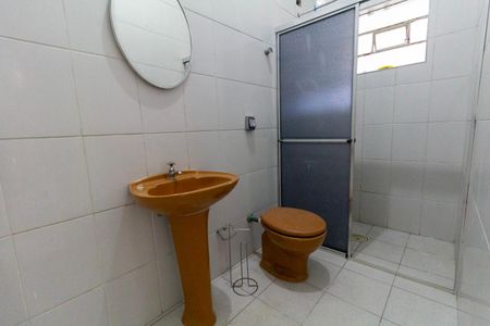 Casa para alugar com 70m², 2 quartos e 1 vaga Casa para alugar com 70m², 2 quartos e 1 vagaBanheiro