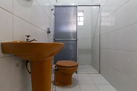 Casa para alugar com 70m², 2 quartos e 1 vaga Casa para alugar com 70m², 2 quartos e 1 vagaBanheiro