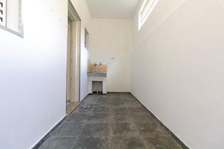 Casa para alugar com 70m², 2 quartos e 1 vaga Casa para alugar com 70m², 2 quartos e 1 vagaÁrea de Serviço