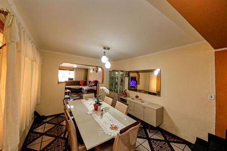 Casa à venda com 3 quartos, 150m² em Jardim Sapopemba, São Paulo