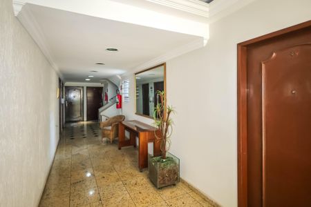 Apartamento à venda com 69m², 2 quartos e 1 vagaHall de entrada