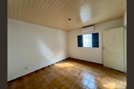 Quarto de casa para alugar com 1 quarto, 34m² em Jardim Munhoz, Guarulhos