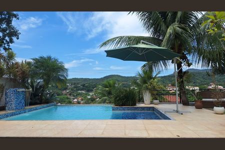 Casa de condomínio à venda com 470m², 4 quartos e 2 vagasÁrea externa