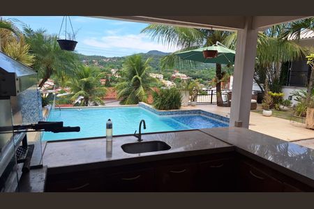 Casa de condomínio à venda com 470m², 4 quartos e 2 vagasÁrea externa