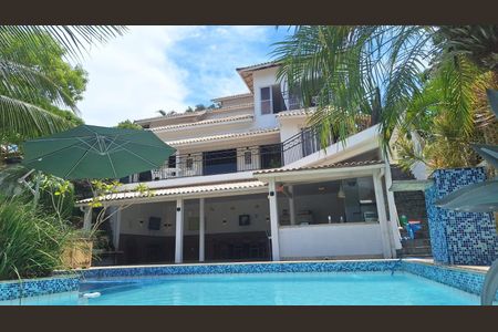 Casa de condomínio à venda com 470m², 4 quartos e 2 vagasÁrea externa