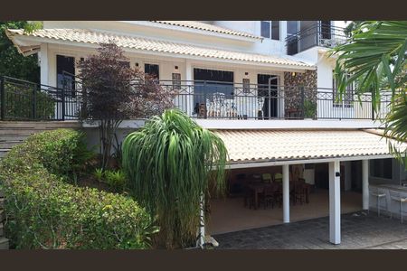 Casa de condomínio à venda com 470m², 4 quartos e 2 vagasÁrea externa