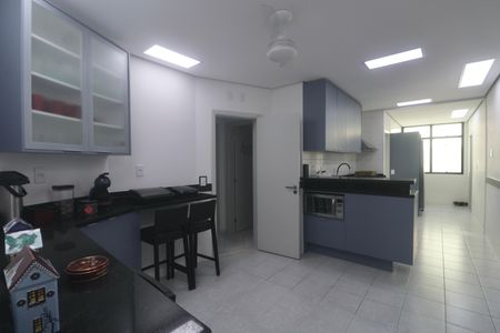 Apartamento para alugar com 230m², 4 quartos e 2 vagasCozinha