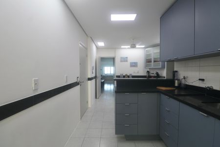 Apartamento para alugar com 230m², 4 quartos e 2 vagasCozinha
