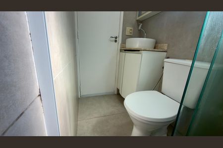 Apartamento à venda com 56m², 2 quartos e 2 vagas Apartamento à venda com 56m², 2 quartos e 2 vagasSuíte Banheiro