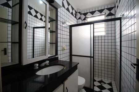 Apartamento à venda com 80m², 2 quartos e sem vagaBanheiro