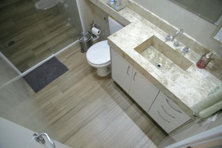 Apartamento à venda com 172m², 3 quartos e 3 vagasBanheiro Suíte 1 