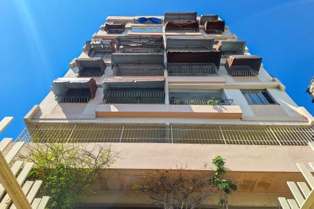 Apartamento para alugar com 70m², 2 quartos e 1 vagaFachada