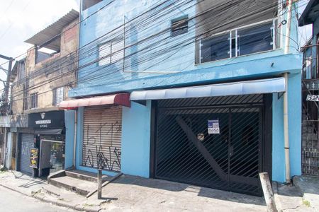 Casa para alugar com 80m², 2 quartos e 1 vagaFachada