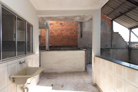 Casa para alugar com 80m², 2 quartos e 1 vagaÁrea de Serviço