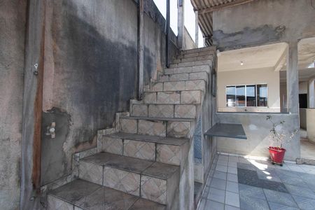 Casa para alugar com 80m², 2 quartos e 1 vagaEscada