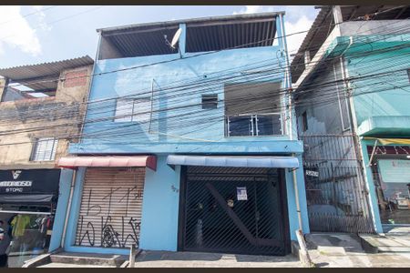 Casa para alugar com 80m², 2 quartos e 1 vagaFachada