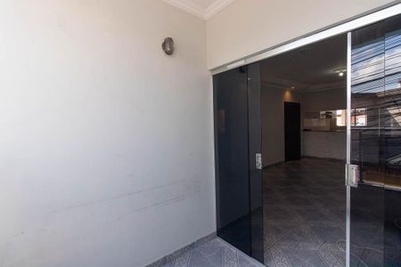 Casa para alugar com 80m², 2 quartos e 1 vagaSacada