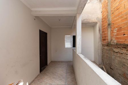 Casa para alugar com 80m², 2 quartos e 1 vagaEntrada