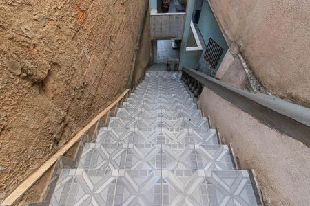 Casa para alugar com 80m², 2 quartos e 1 vagaEscada de Entrada