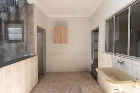 Casa para alugar com 80m², 2 quartos e 1 vagaÁrea de Serviço
