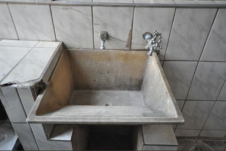 Casa para alugar com 65m², 2 quartos e 1 vagaÁrea de Serviço