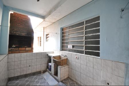 Casa para alugar com 65m², 2 quartos e 1 vagaÁrea de Serviço