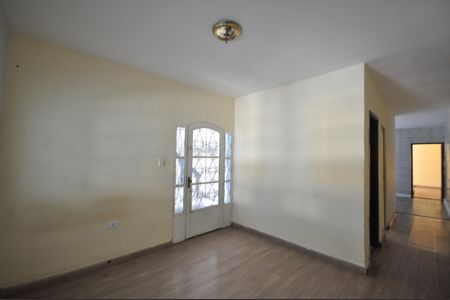 Sala de casa para alugar com 2 quartos, 65m² em Jardim Fontalis, São Paulo