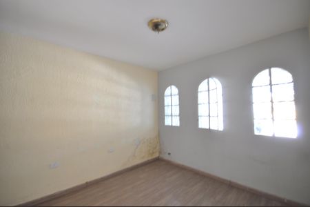 Sala de casa para alugar com 2 quartos, 65m² em Jardim Fontalis, São Paulo